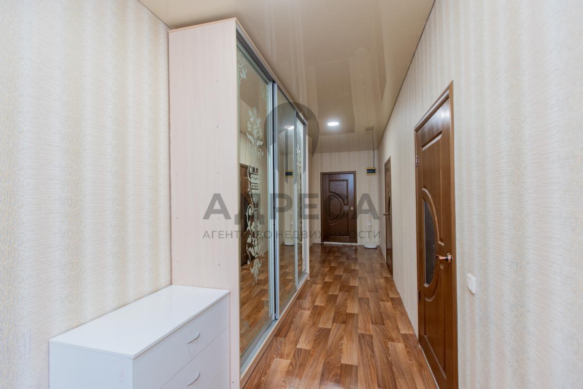Продается дом с мансардой и цокольным этажом общей площадью  211, 9 кв . - Оренбург