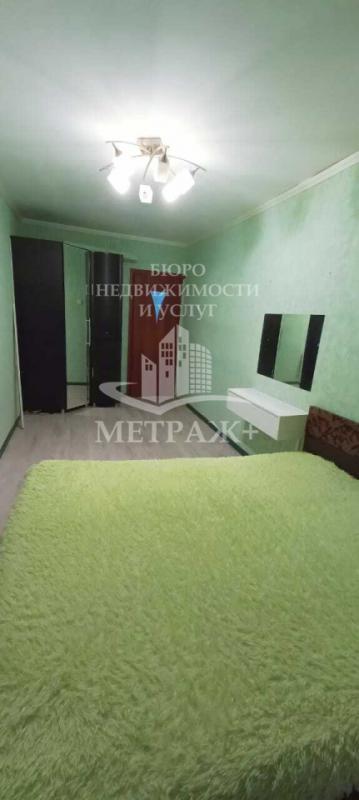 Продам двухкомнатную квартиру в центре города по адресу : проспект Ленина 67. - Орск