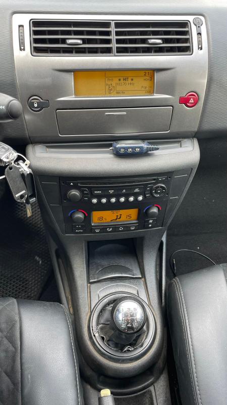 Продается Citroen C4 2010 год
Автомобиль в родном окрасе
Управление климатом:(климат двух зонный) ко - Новотроицк