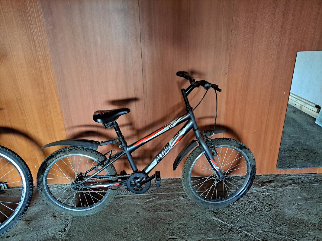 Продам велосипеды Forward Cyclone 2.0(18 скоростей) и Altair MTB 20(без скоростей). - Гай