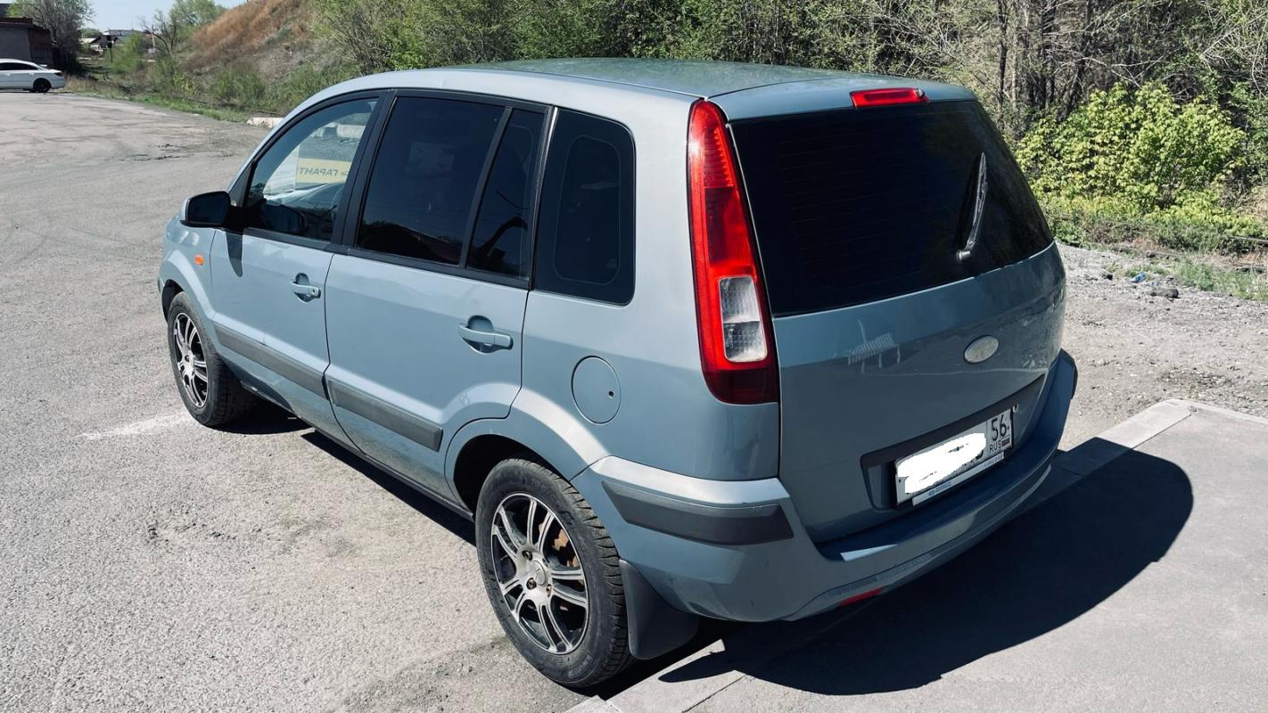 Продается Ford Fusion 2008 года
Комплектация :
- ДВС 1,6; 101 л.с
- Кондиционер (климат контроль) - Новотроицк