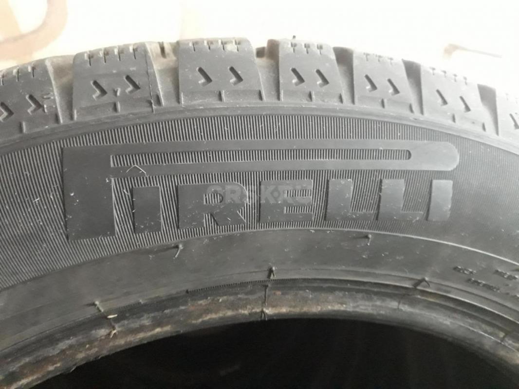 Зимние шины Pirelli 205/55 R16, без грыж и порезов, цена за комплект (цена одного баллона в магазине - Орск