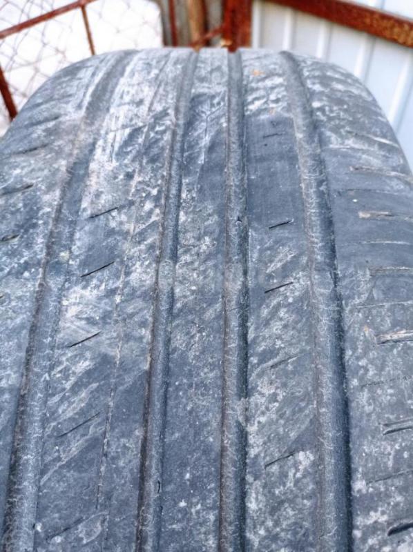 215/65 r16 Continental ContiCrossContact б/у, 2 шины - 4500 руб
235/55 r18 YOKOHAMA BluEarth-GT б/у - Гай