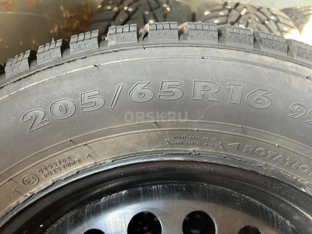 Продам 4 шипованных баллона NOKIAN NORDMAN 7, 205/65 R16. - Энергетик