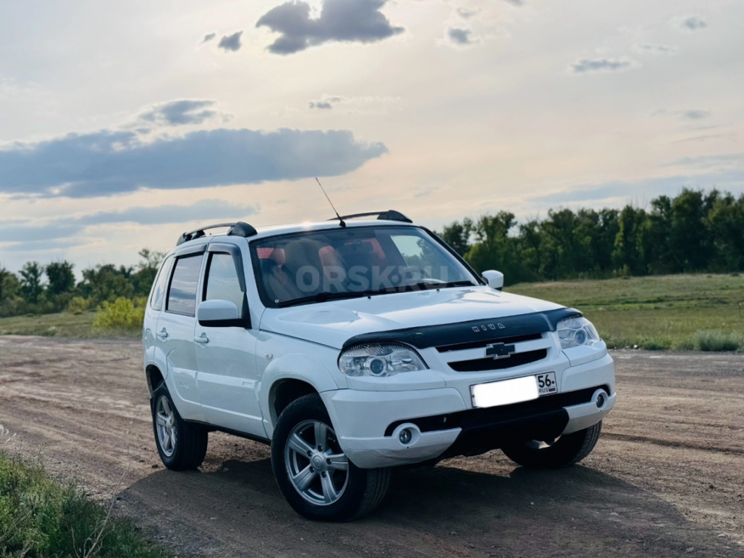 Продам CHEVROLET NIVA ( Шевроле Нива ) 2015 года в отличном состоянии. - Орск