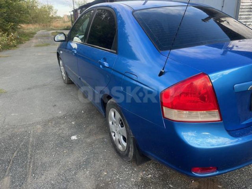 Продам KIA CERATO 
Год :2006. ( рестайлинг ) 
1,6 Бензин  пробег 230000 км 
Коробка: АВТОМАТ(отли - Орск