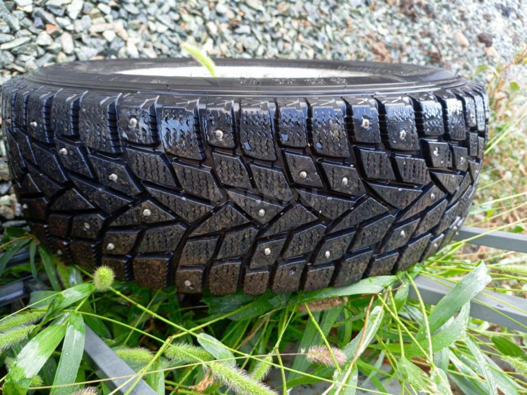 Продам зимнюю резину Dunlop 175/70R13 на литье. - Орск