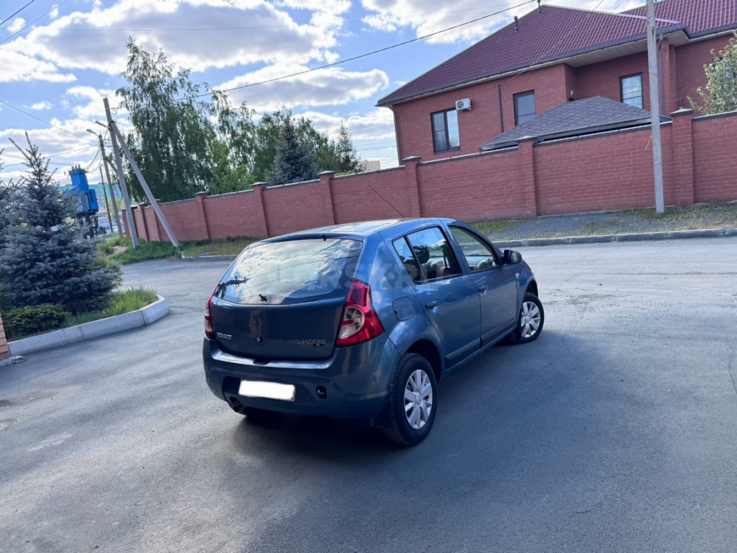 Продам Renault Sandero ( Рено Сандеро ) - 2012 года. - Орск