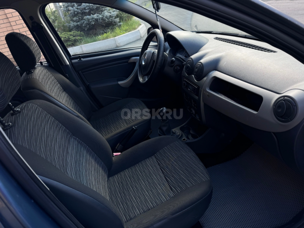 Продам Renault Sandero ( Рено Сандеро ) - 2012 года. - Орск