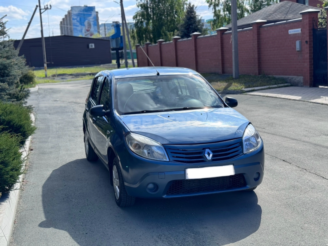 Продам Renault Sandero ( Рено Сандеро ) - 2012 года. - Орск