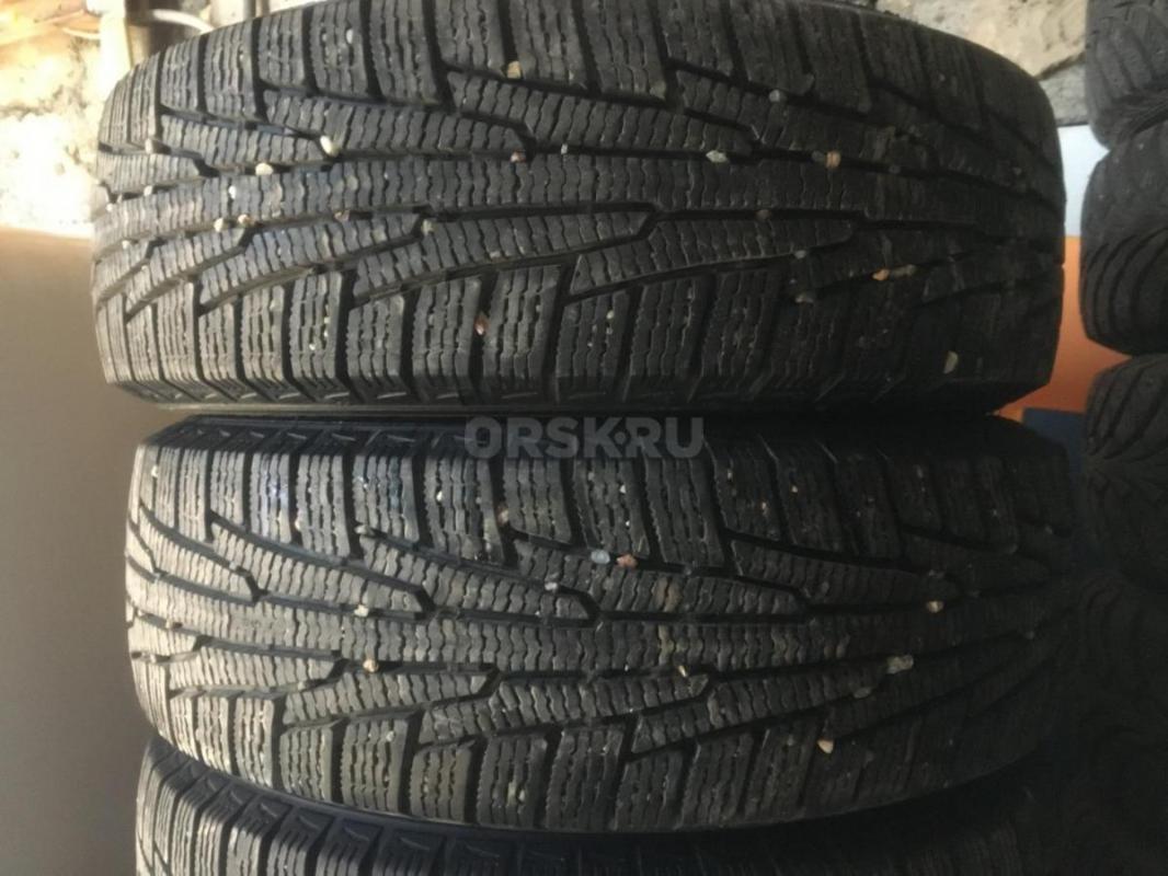 Комплект зимних липучки Nokian 175/65 R14 в отличном состоянии, протектор жирный, без грыж и порезов - Орск