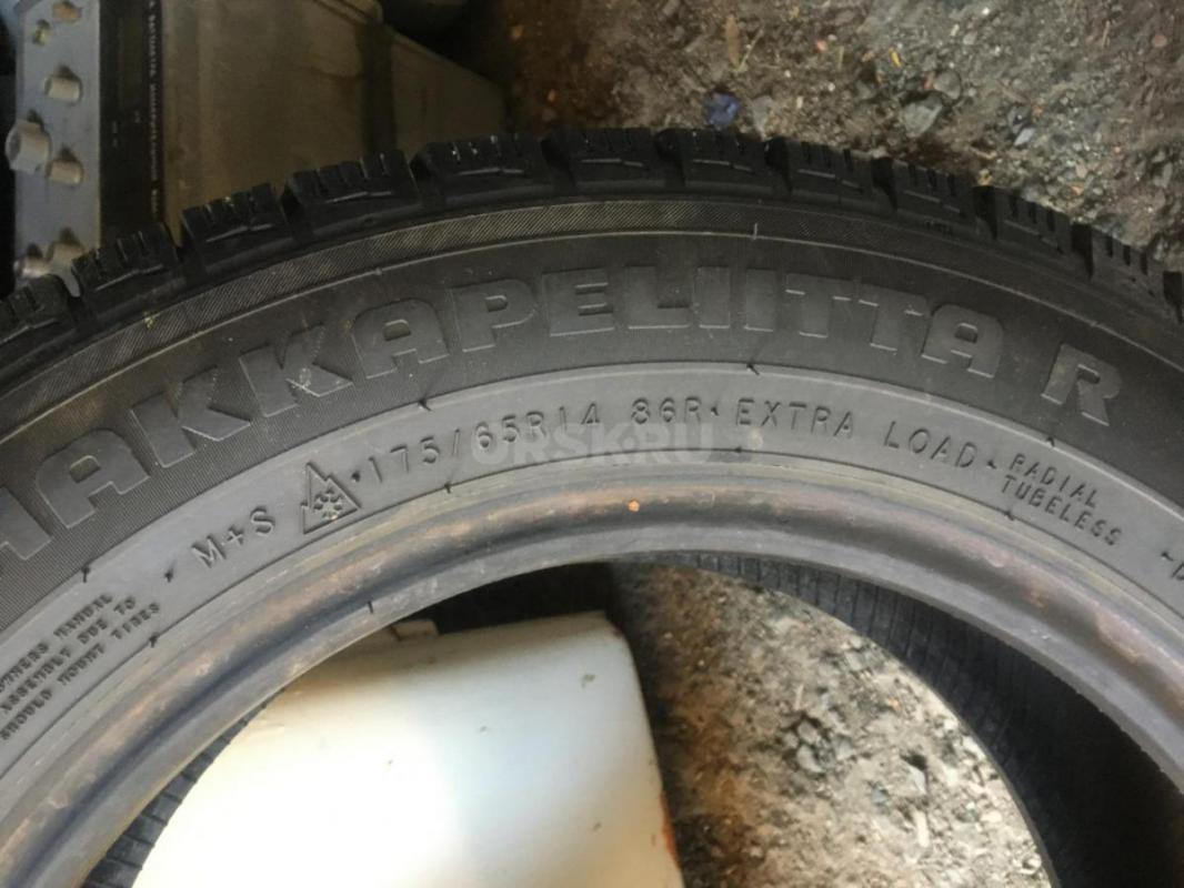 Комплект зимних липучки Nokian 175/65 R14 в отличном состоянии, протектор жирный, без грыж и порезов - Орск