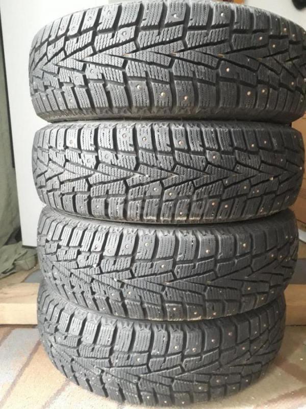 Комплект зимних шин Nexen (КОРЕЯ) 175/65 R14 в отличном состоянии, шипы все родные на месте. - Орск