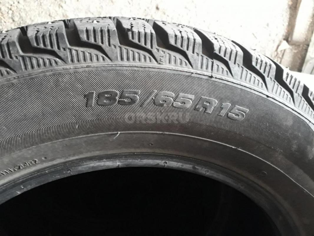 Комплект зимних шин Viatti Brina Nordico 185/65 R15 в хорошем состоянии - Орск