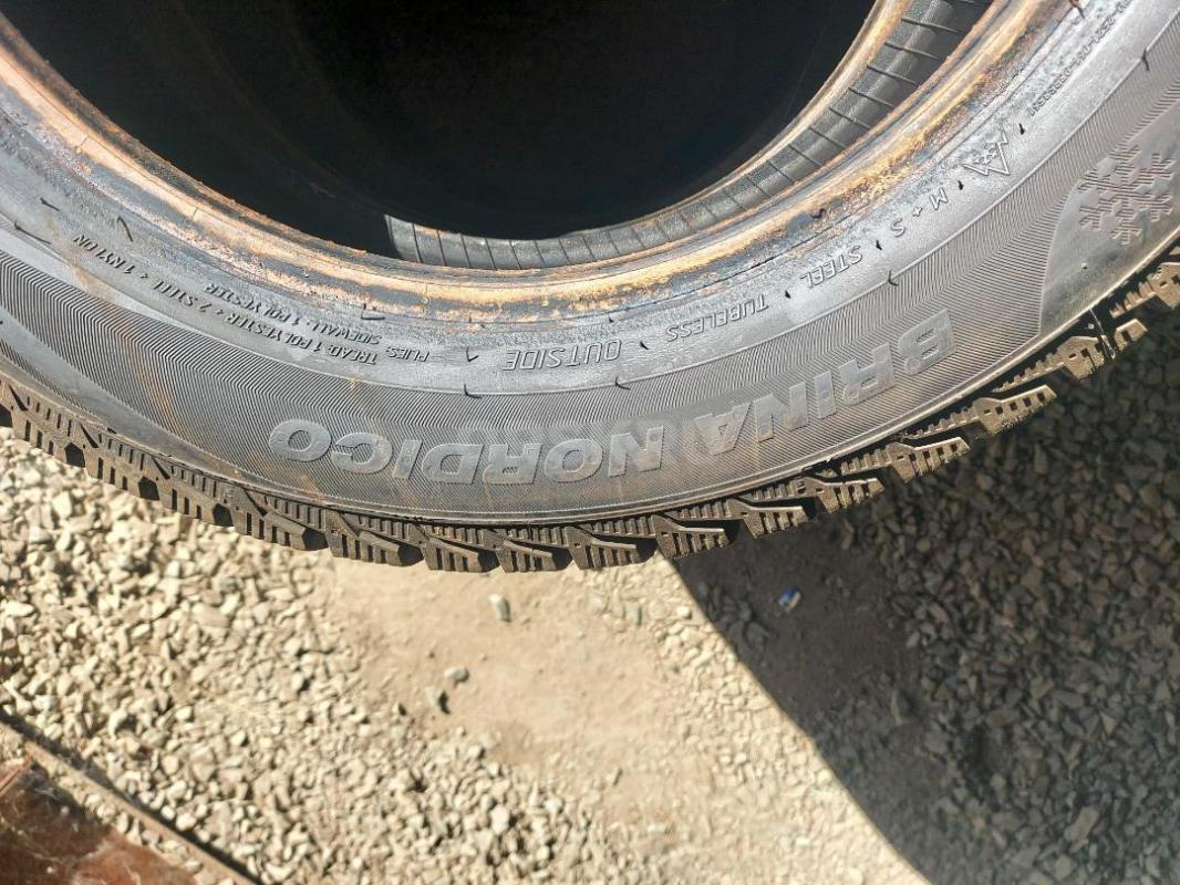 Зимняя резина 195/55 R15 а отличном состоянии - Орск