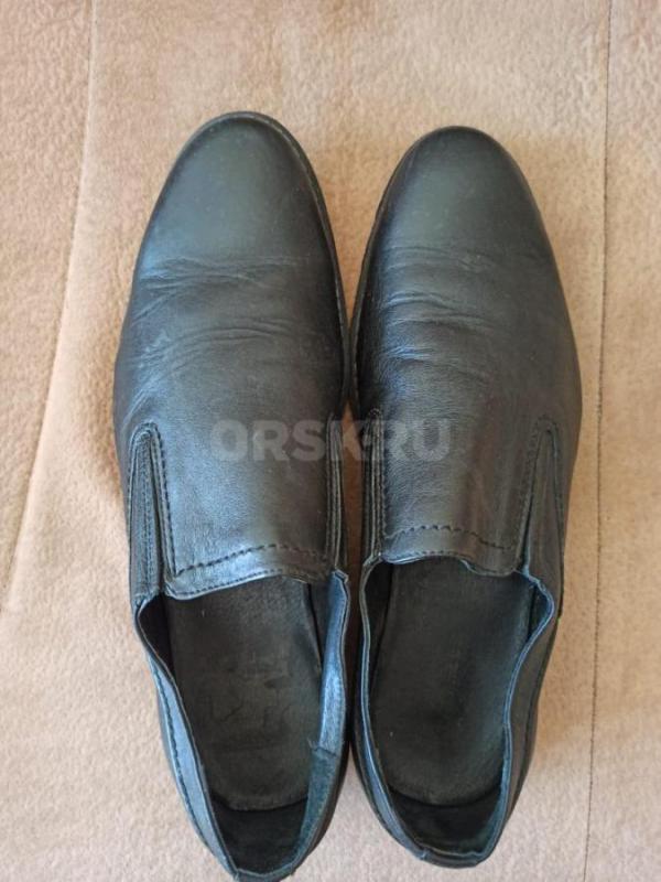 Туфли мужские размер 43, б/у один сезон школа.
1) MenSShoes Italy;
2) Unichel. - Орск