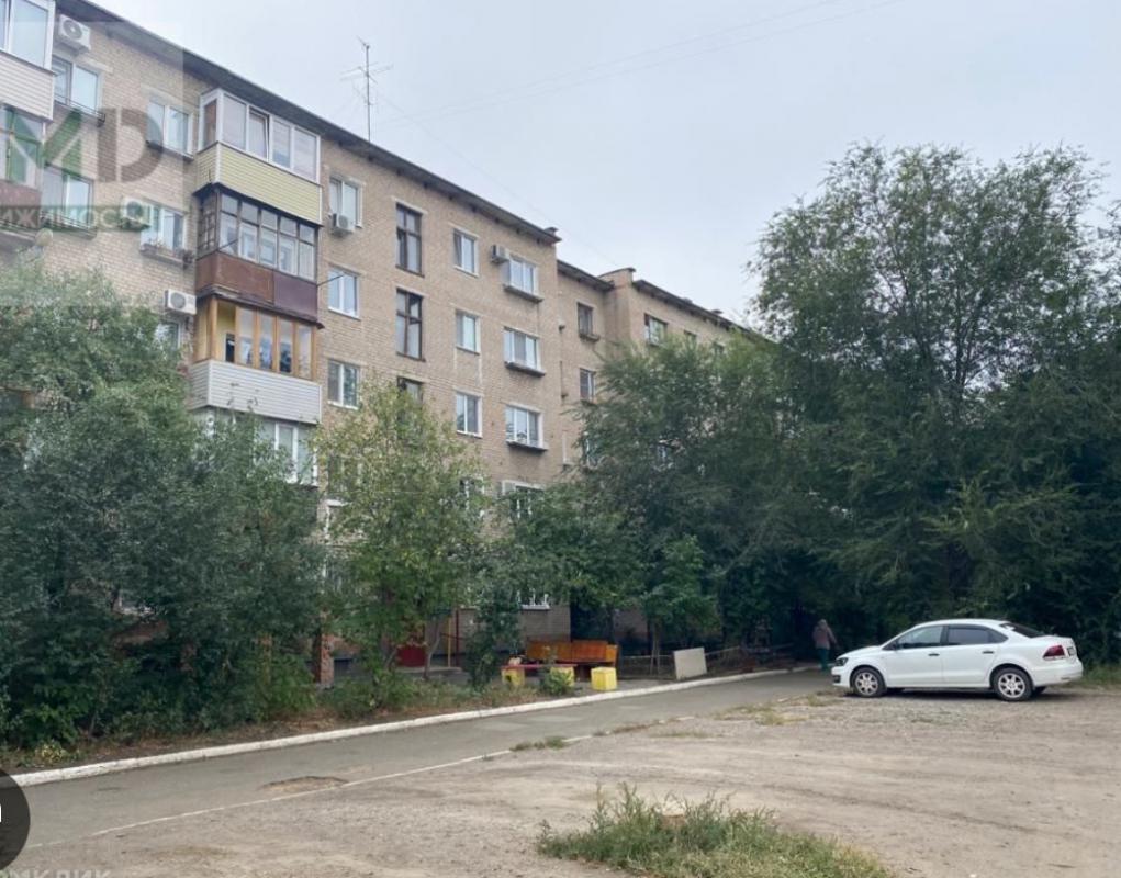 Продам 2-кмн по Советской 108 ,в отличном районе в самом центре на 5 этаже ,без балкона! - Новотроицк