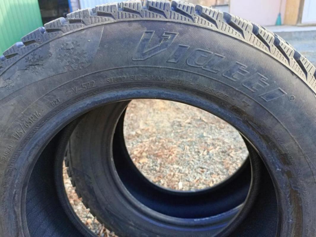 185/60R14 ROSAVA шипы 90% один болон 1т.р
175/65R14 Viatti шипы90% два болона 3т.р - Орск