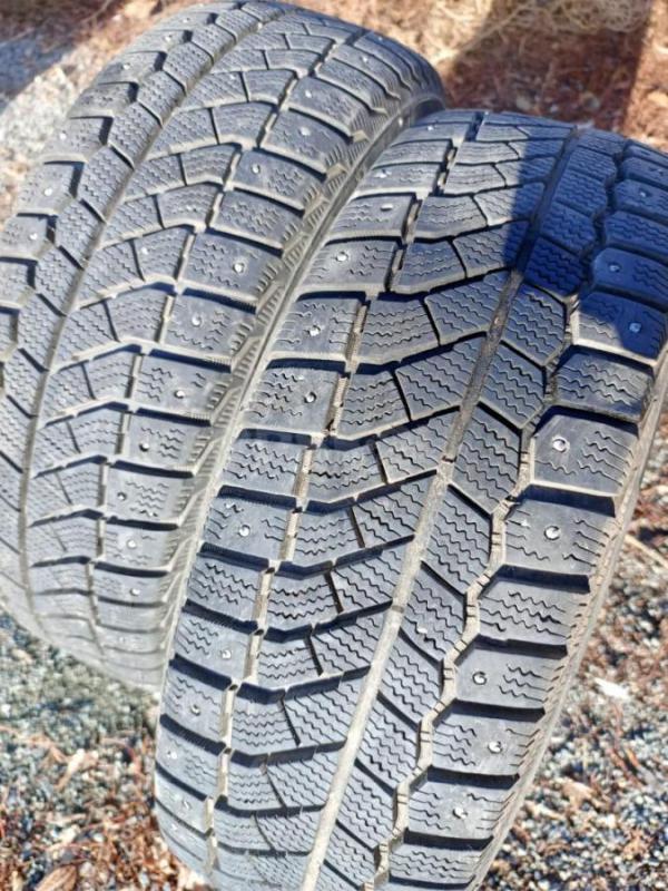 185/60R14 ROSAVA шипы 90% один болон 1т.р
175/65R14 Viatti шипы90% два болона 3т.р - Орск