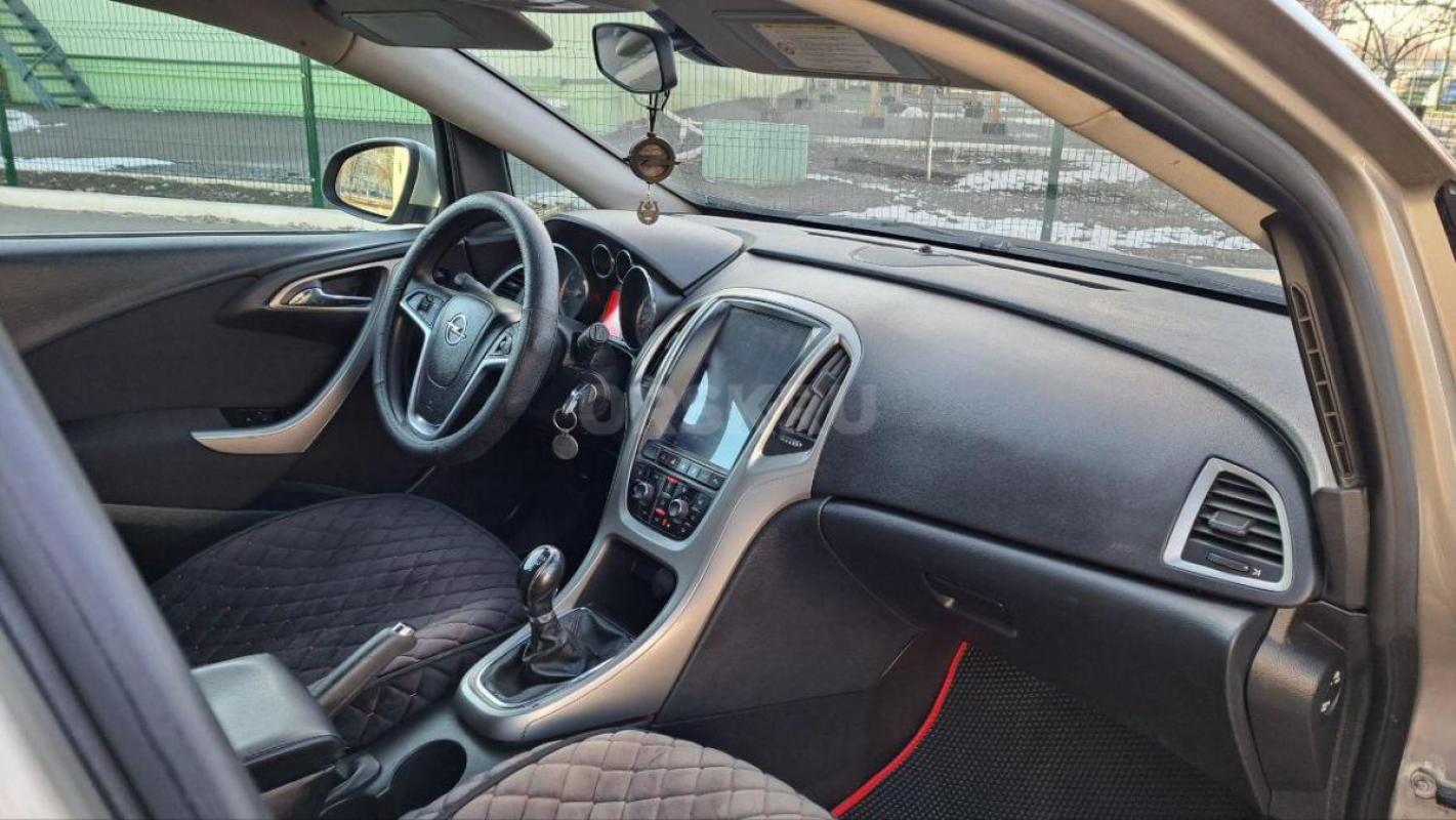 Продам OPEL ASTRA, Эксплуатация с 2012г. - Орск