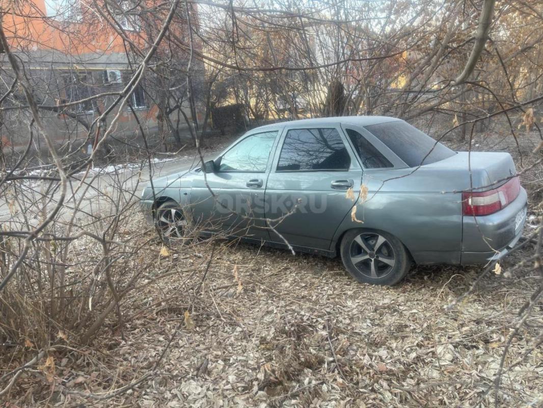 Тогда нормальное рабочее состояние дно гниловатое цена смешная ) по электрике все работает печка жар - Орск