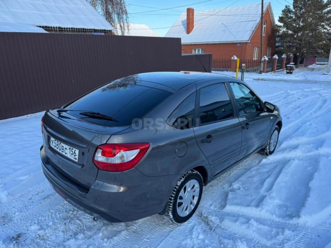 Автомобиль в идеальном состояние, 2 хозяина, 2 комплекта резины. - Орск