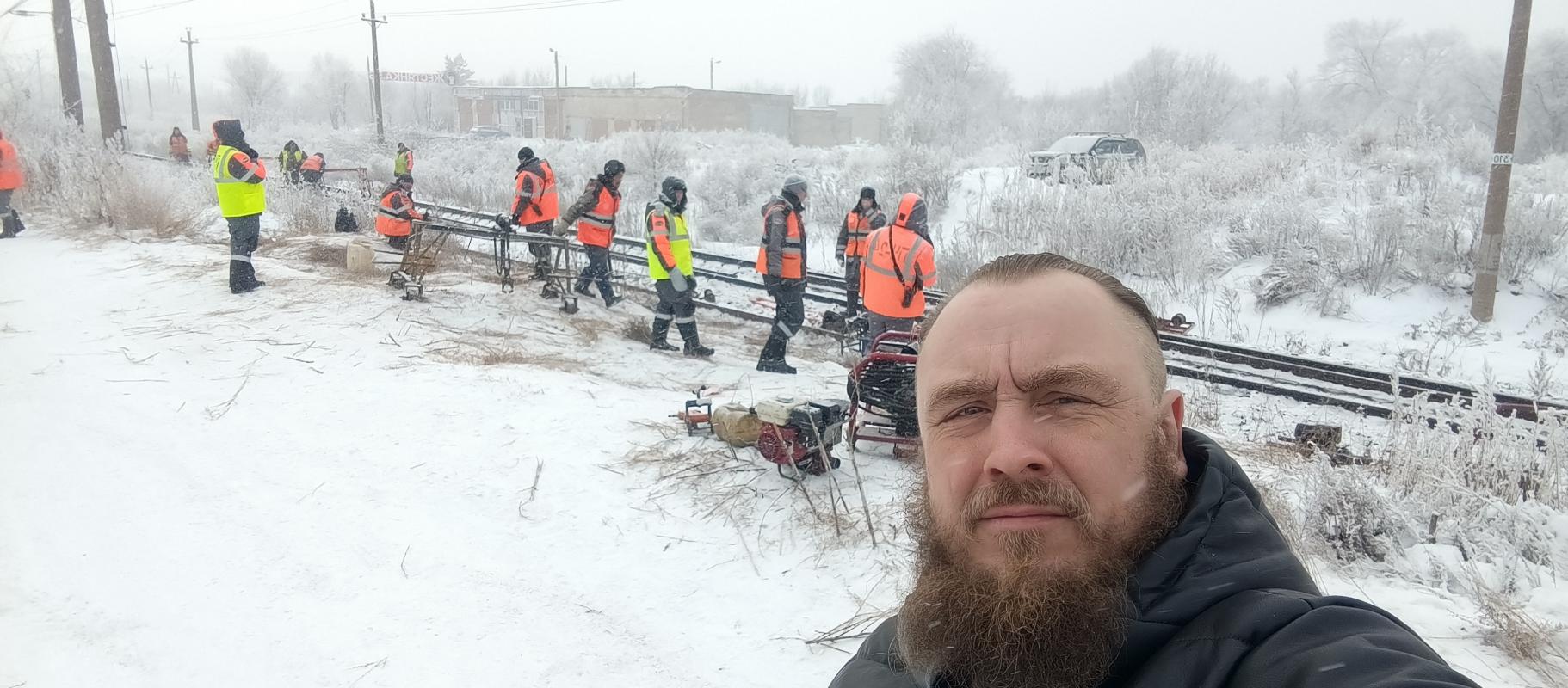 Требуется крепкие ребята на железную дорогу.5-6 человека. - Новотроицк