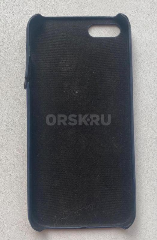 Продам рабочий iPhone 5 с небольшим сколом на стекле. - Орск