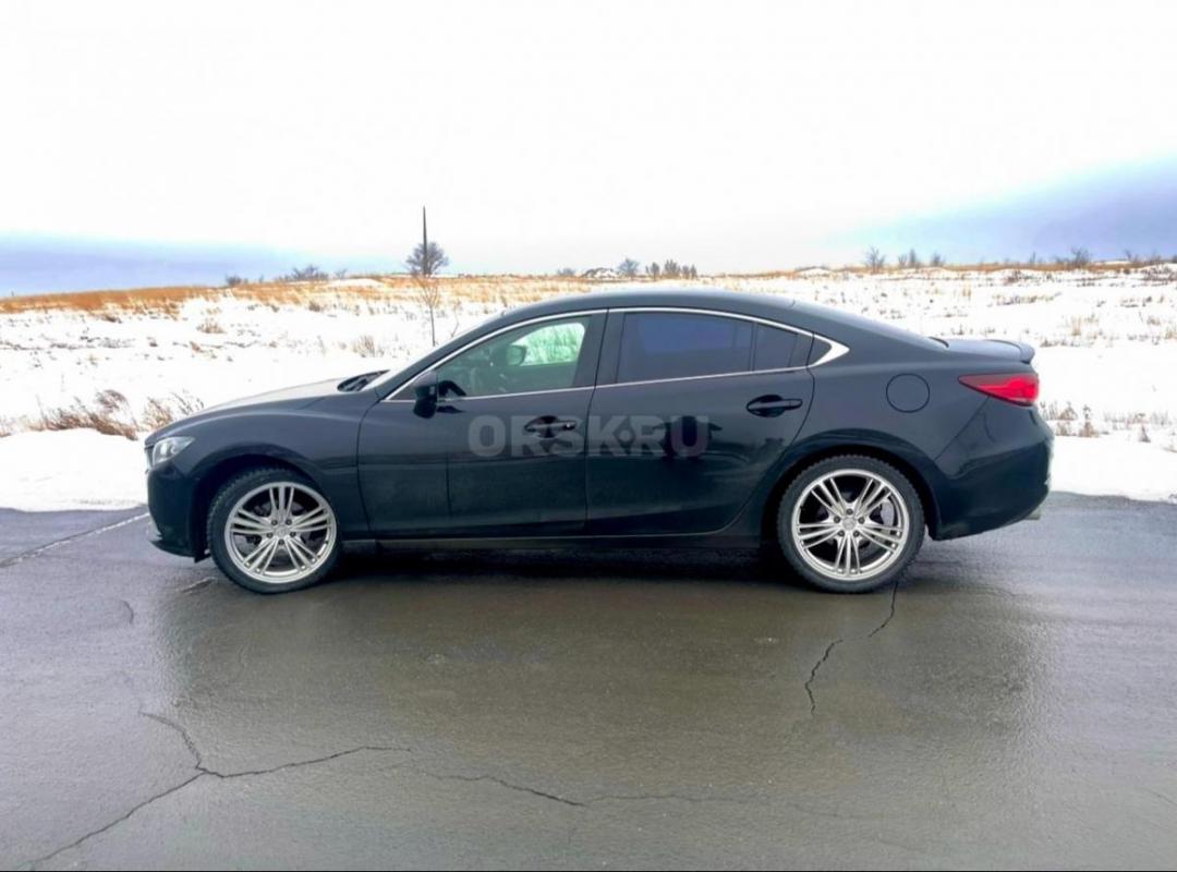 В продаже Mazda 6, 2014 г/в, двигатель 2,5, черный кожаный салон, подогрев передних сидений, функция - Орск