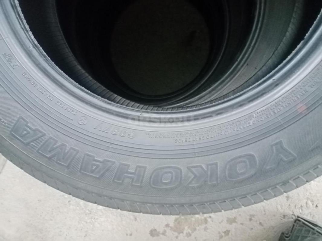 Продам комплект летний резины Yokohama 225/65 /r17 - Новотроицк