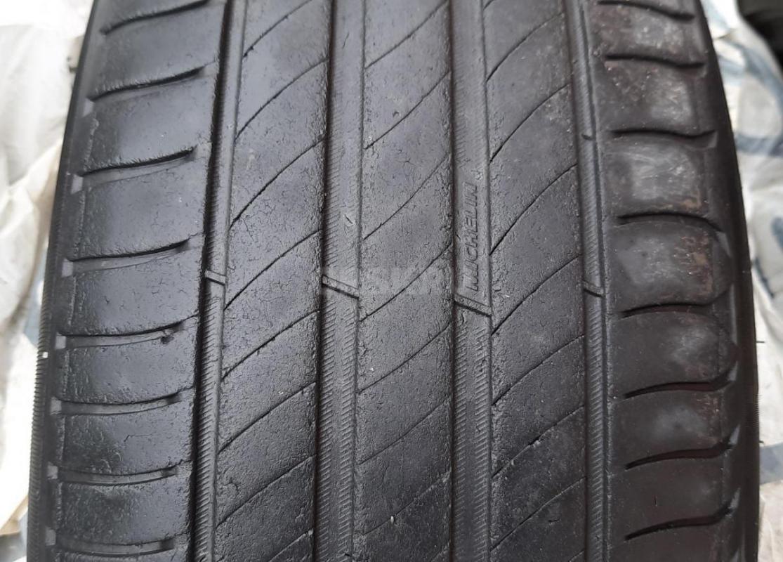 Шины премиум класса Michelin Primacy 4. 215 55 r17 стояли на Camry v50 износ равномерный, на одной ш - Гай