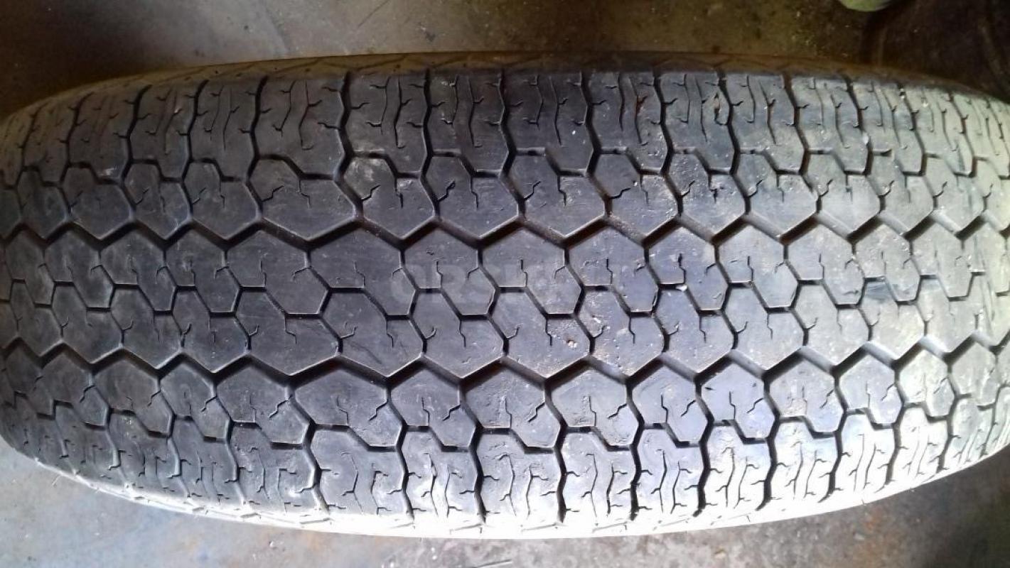 Продам шины б/у  
R13: 165/80 82S Я-515А , 175/70 82Т Firestone F560,   175/70 82Q Amtel Nord Maste - Орск