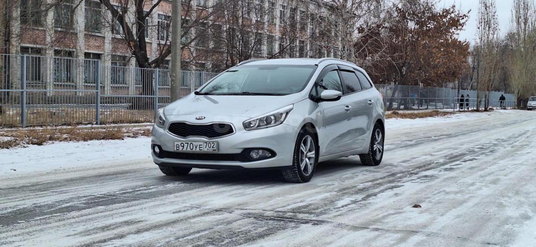 Продам KIA CEE&#039;D Универсал 2012 г. - Орск