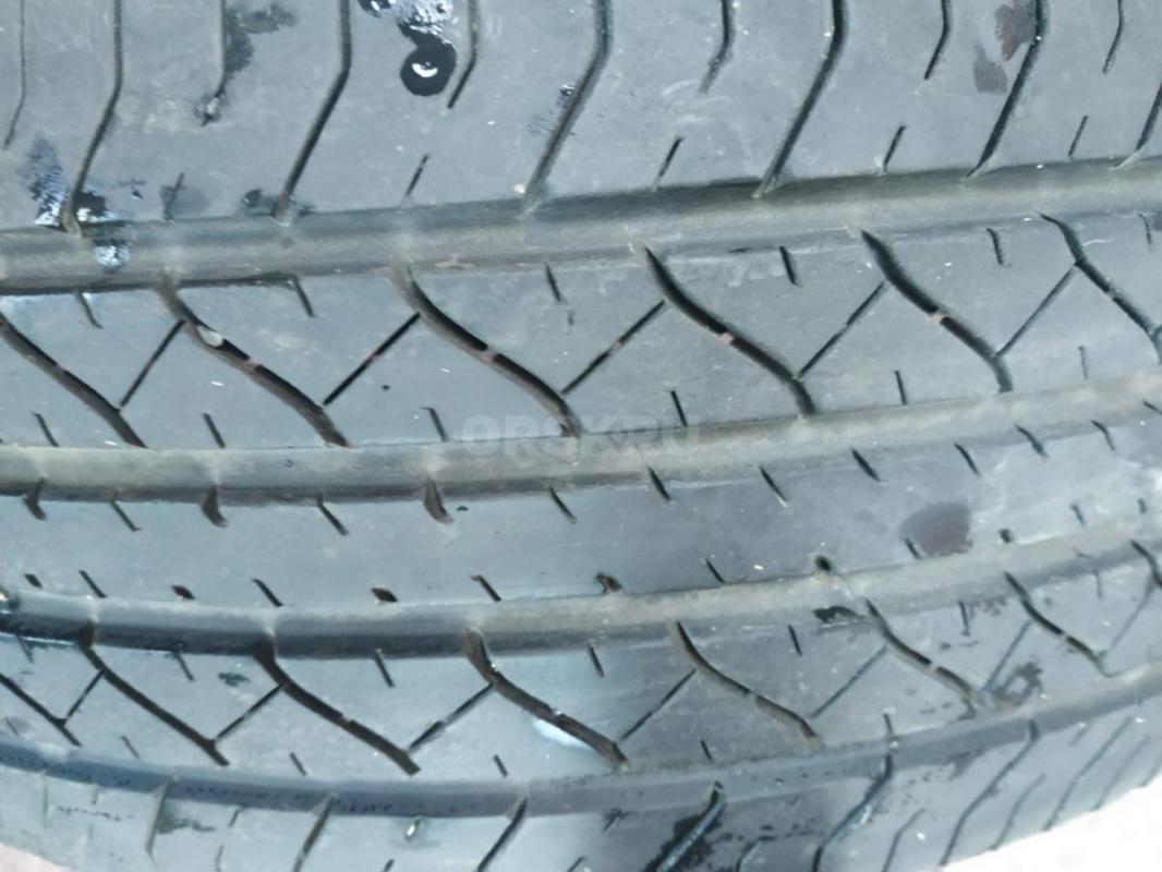 Летняя резина б/у DUNLOP 235/60 R18 Маленький пробег,в хорошем состоянии 2шт за 10000 руб - Орск