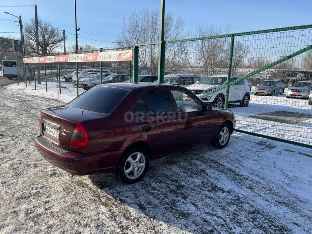 Продается Hyundai Accent год 2008 отличный маневренный экономичный автомобиль! - Орск