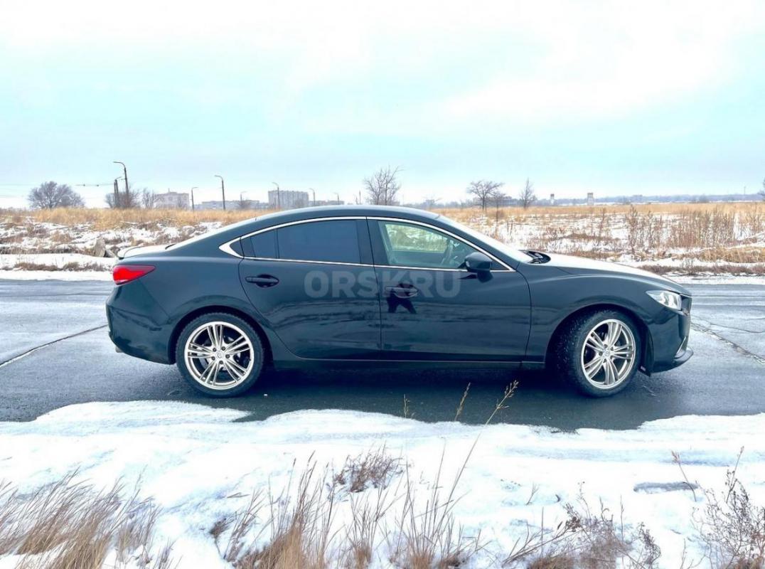 В продаже Mazda 6, 2014 г/в, двигатель 2,5, черный кожаный салон, подогрев передних сидений, функция - Орск