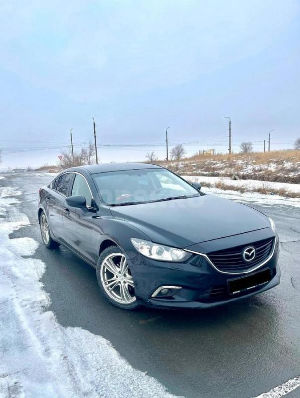 В продаже Mazda 6, 2014 г/в, двигатель 2,5, черный кожаный салон, подогрев передних сидений, функция - Орск