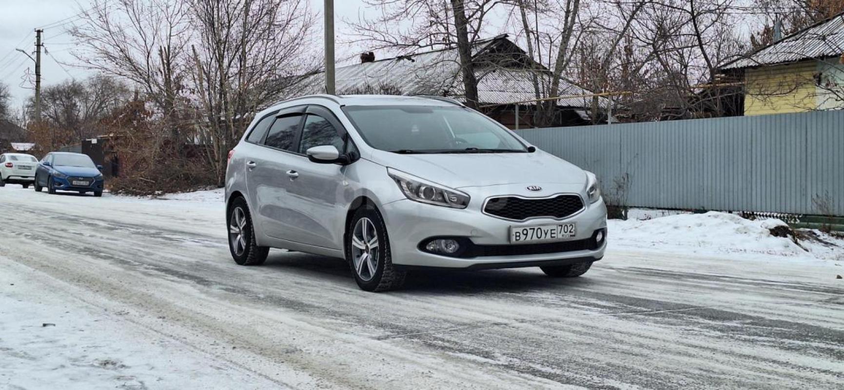 Продам KIA CEE&#039;D Универсал 2012 г. - Орск