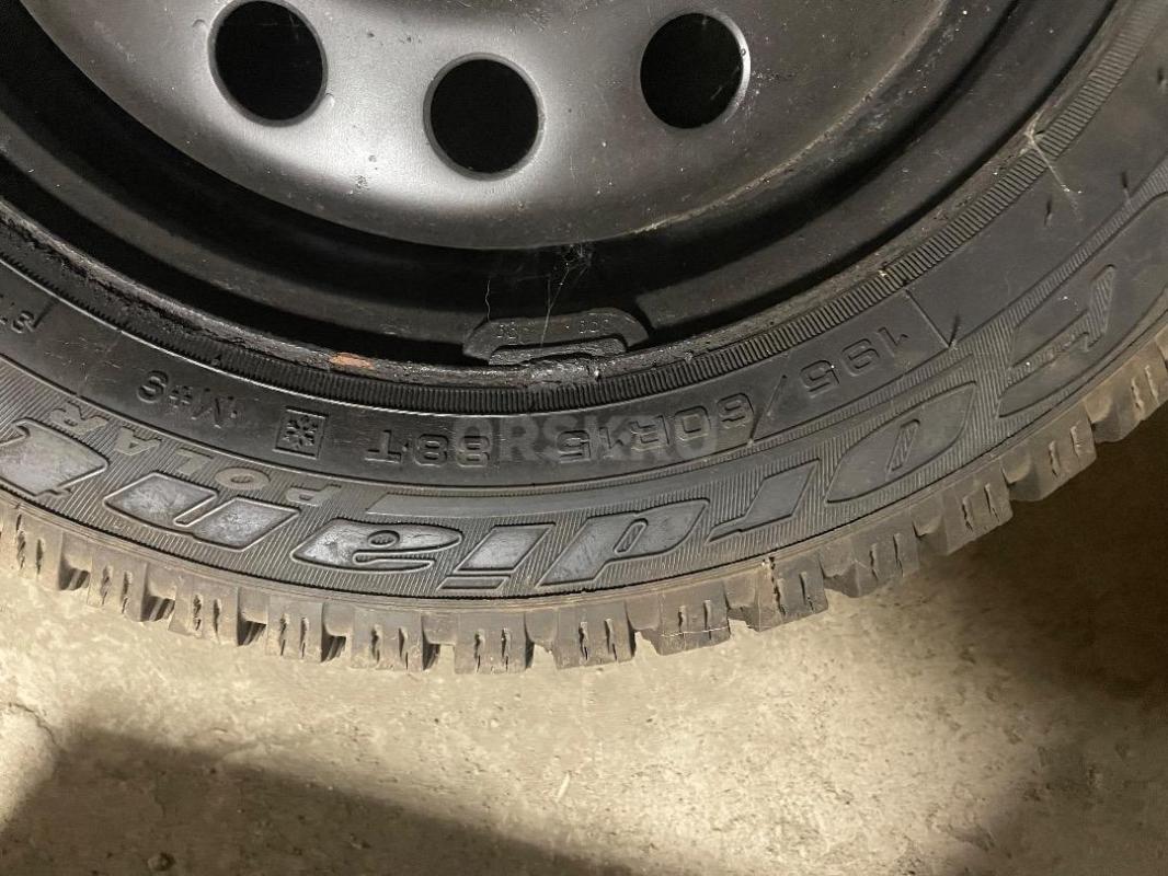 Продам колеса в сборе зима диски штампы резина кордиант 195 /60 R15 в отличном состоянии все шипы на - Орск