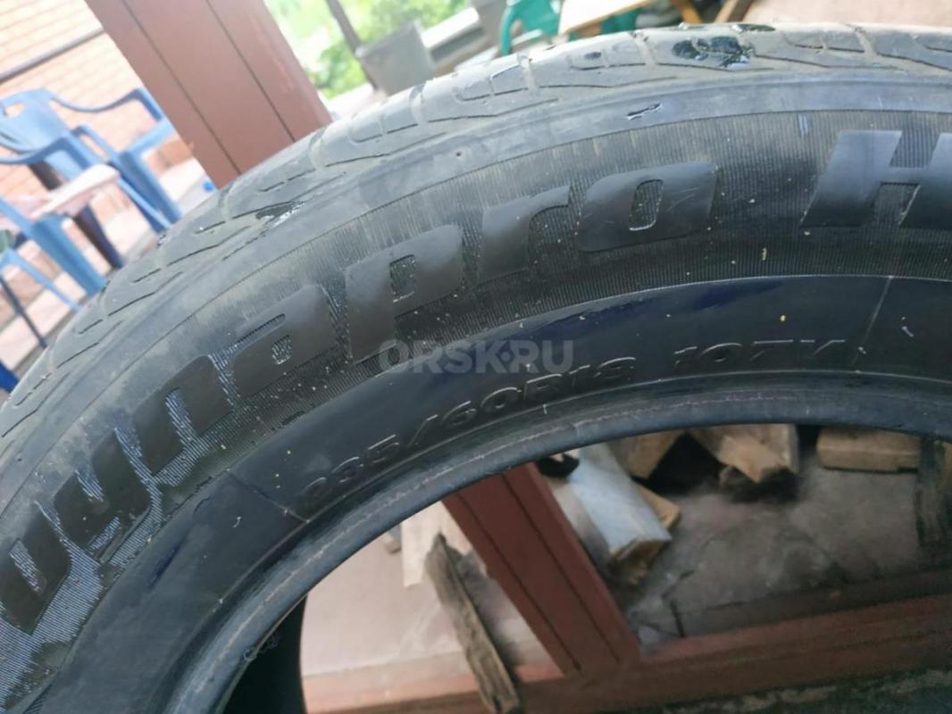 Летняя резина б/у DUNLOP 235/60 R18 Маленький пробег,в хорошем состоянии 2шт за 10000 руб - Орск