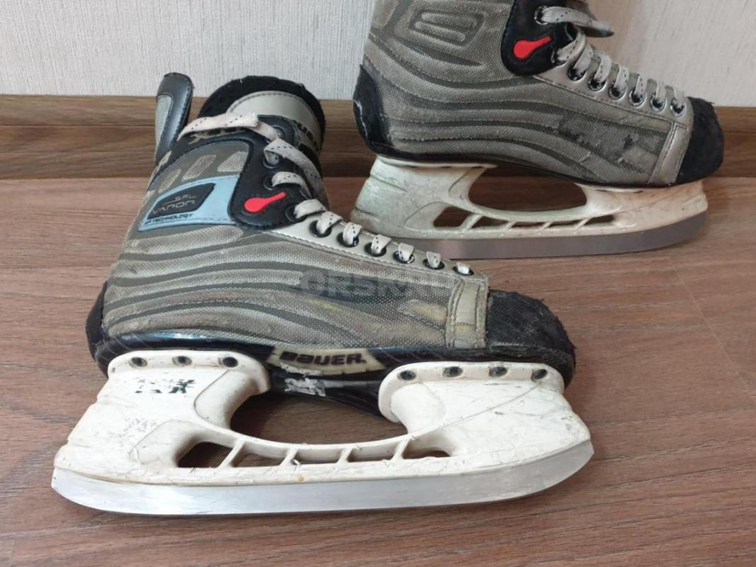 Хоккейные коньки  BAUER Vapor SFL ( 37 разм. ). - Орск