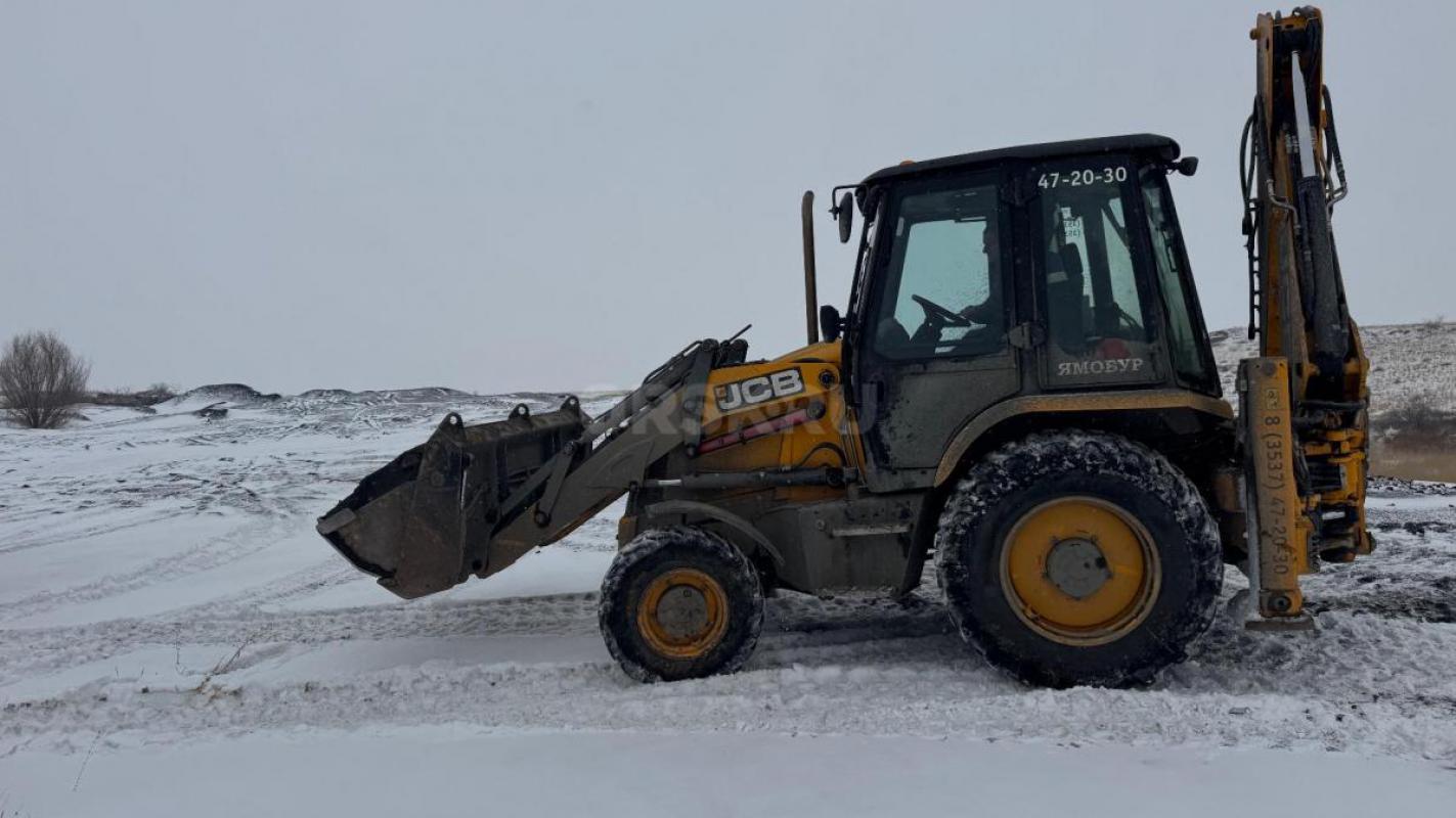 Аренда экскаватора погрузчика  Jcb  3cx, ямобур, гидромолот.  3500 руб/час. - Орск