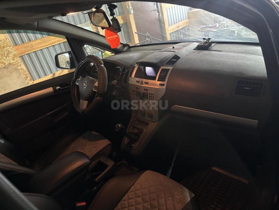 Продается Opel Zafira,двигатель 1.8 на механической коробке передач.2012(декабрь) года выпуска. - Домбаровский