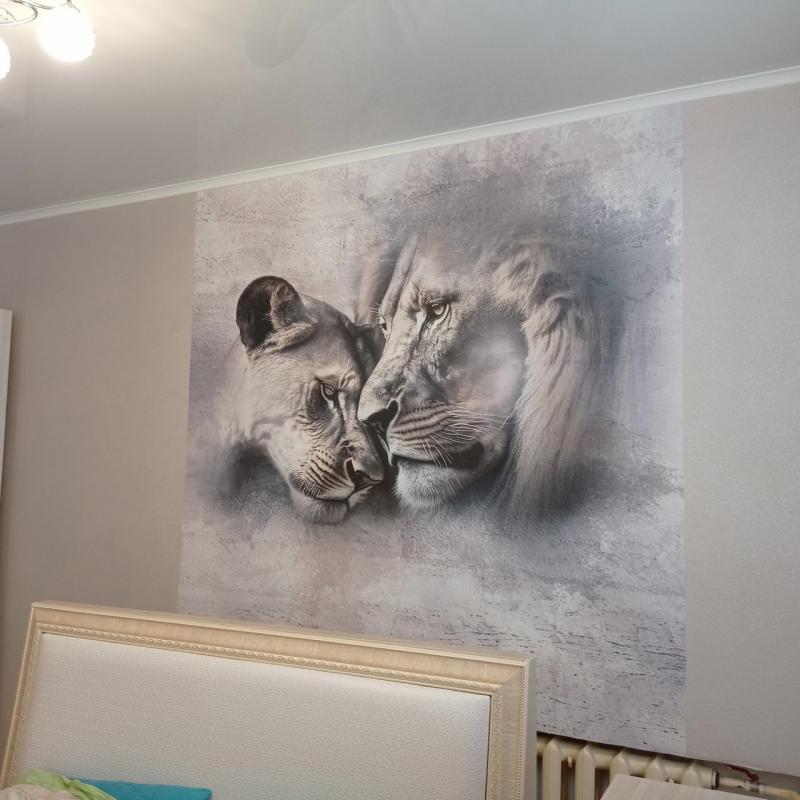 ДЕВУШКА ПОКЛЕИТ ОБОИ!!! - Новотроицк