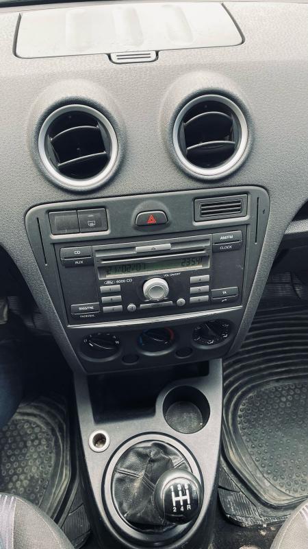 Продается Ford Fusion 2007 года

Комплектация :

- Электростеклоподъёмники.

- Аудио система. - Новотроицк