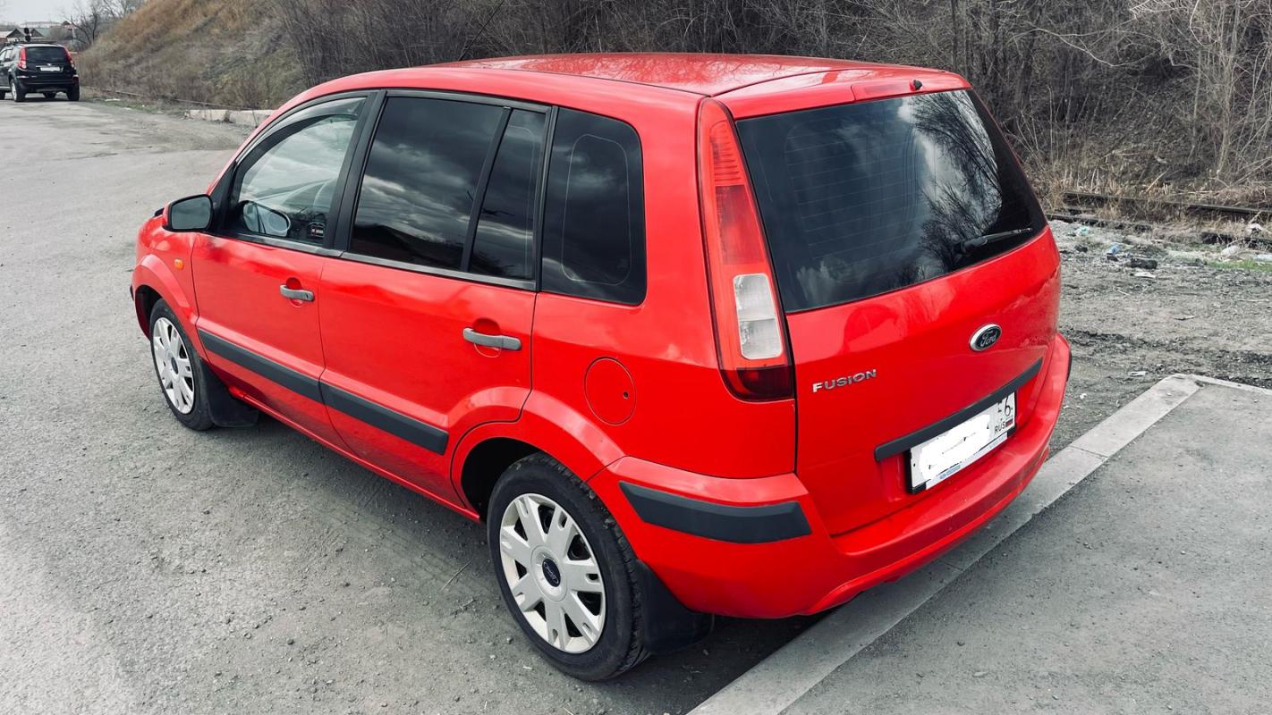 Продается Ford Fusion 2007 года

Комплектация :

- Электростеклоподъёмники.

- Аудио система. - Новотроицк