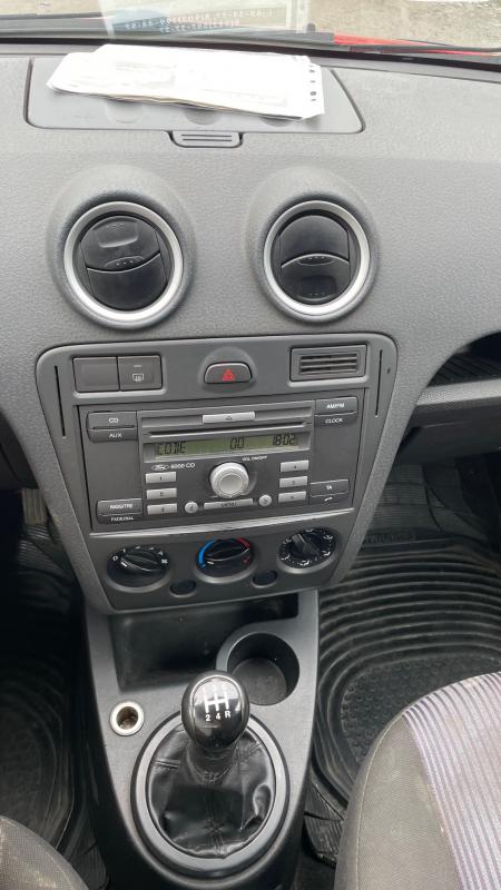 Продается Ford Fusion 2007 года

Комплектация :

- Электростеклоподъёмники.

- Аудио система. - Новотроицк