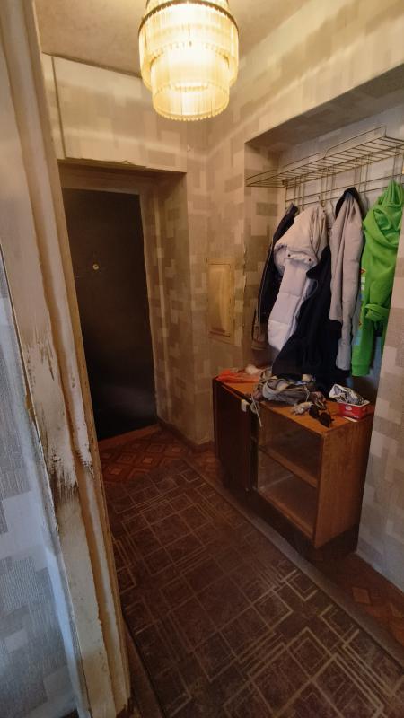 Продаётся 1 комнатная квартира общей площадью 32 квадратных метра на 4 этаже в кирпичном доме 1 собс - Новотроицк