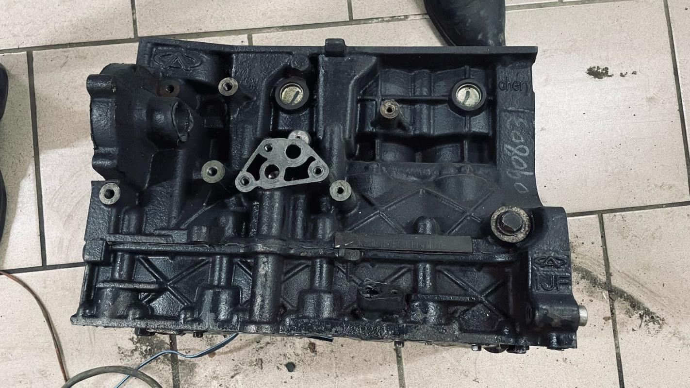 Блок цилиндрoв Сhery Tiggо T11 1.8 2008 (б/у)

Марка: Chеry
Mодeль: Tiggо
Kузов: T11
Двигатeль: 1.8, - Новотроицк