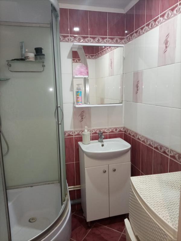 Продам улучшенную 4-х ком. - Новотроицк